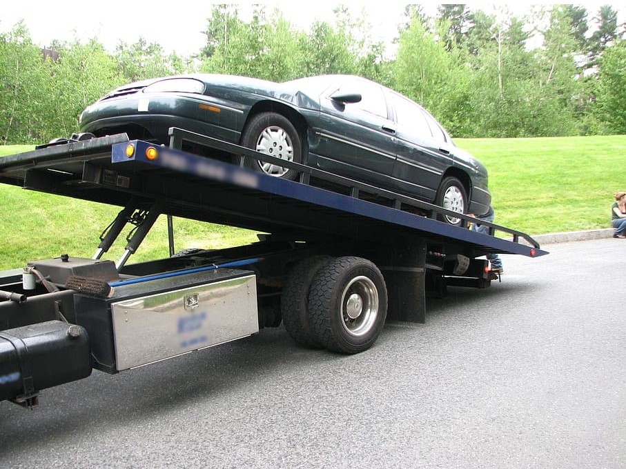 this image shows towing services in Tamarac, FL